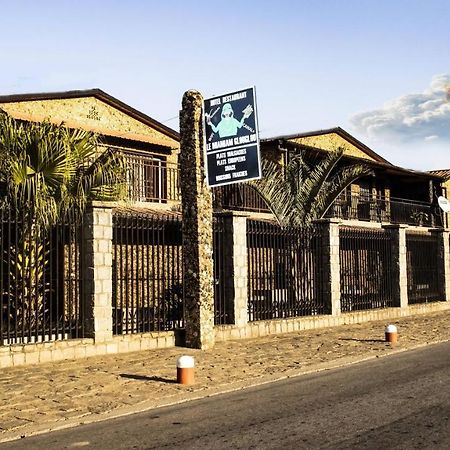 Hotel Restaurant Le Miamiam Glouglou Ambositra Exteriör bild