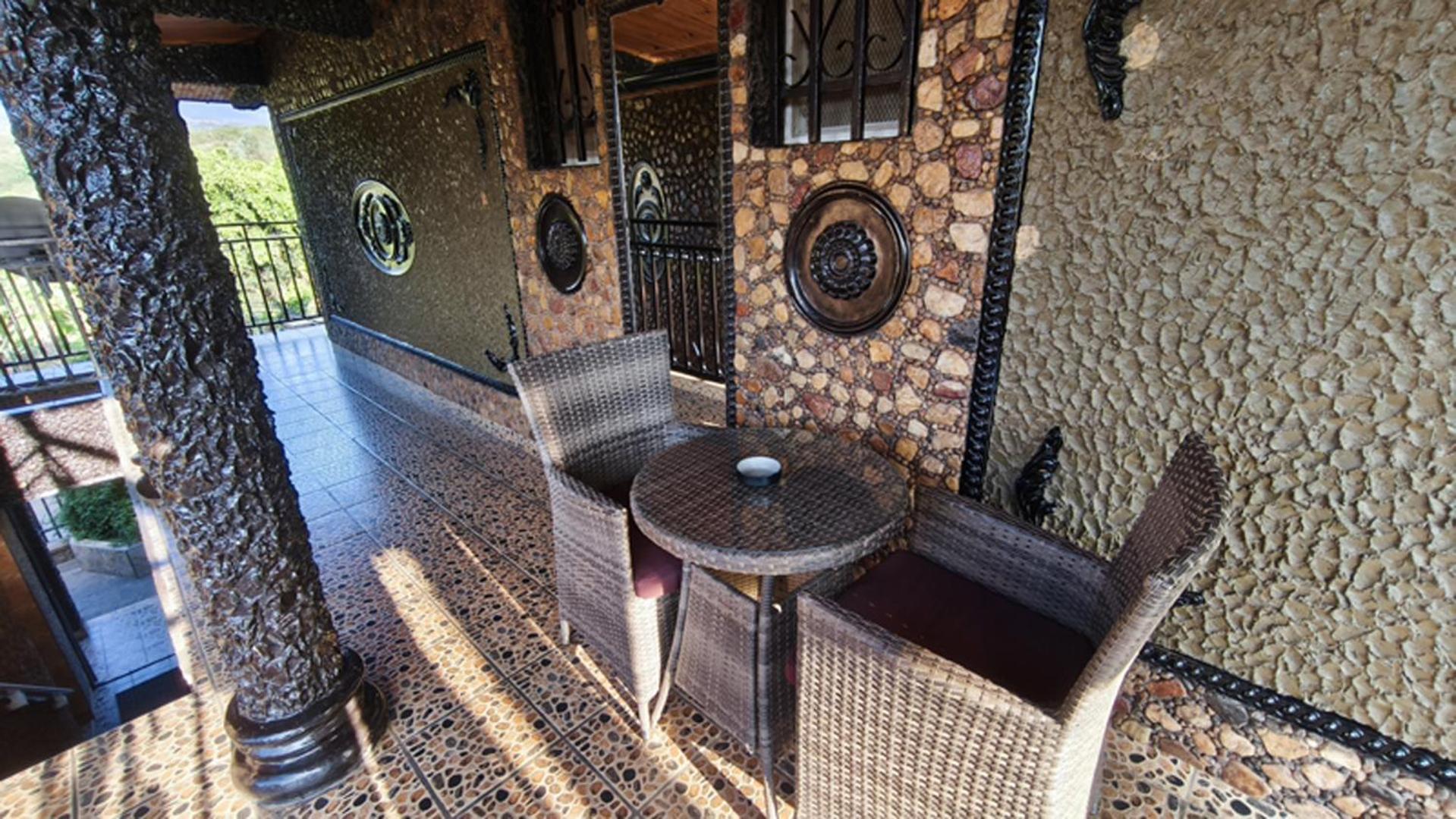 Hotel Restaurant Le Miamiam Glouglou Ambositra Exteriör bild