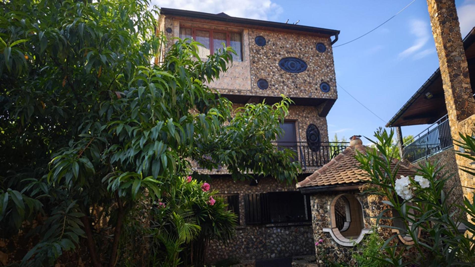 Hotel Restaurant Le Miamiam Glouglou Ambositra Exteriör bild
