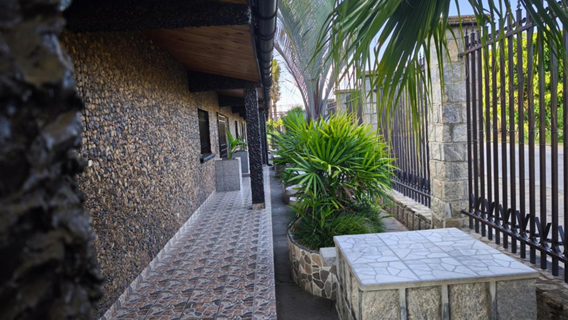 Hotel Restaurant Le Miamiam Glouglou Ambositra Exteriör bild